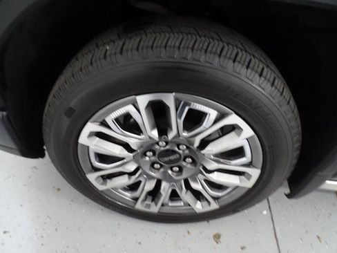 Certified 2025 GMC Sierra 1500 Denali Ultimate image 30