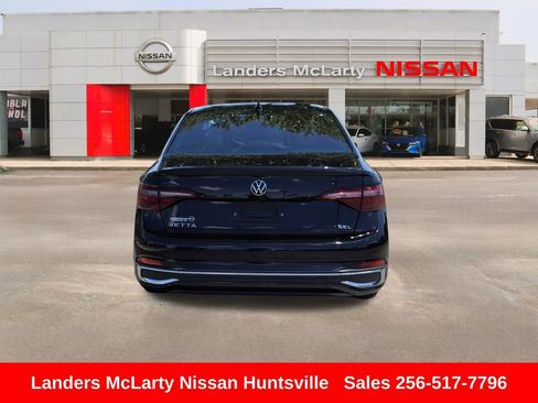 Used 2024 Volkswagen Jetta SEL FWD image 5