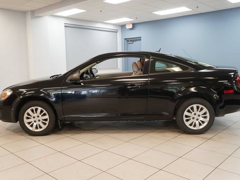 Used 2009 Chevrolet Cobalt LS FWD image 2