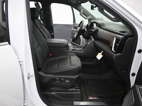 Used 2025 GMC Sierra 2500 Denali w/ Technology Package image 18