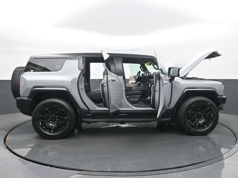 New 2026 GMC Hummer EV SUV image 57
