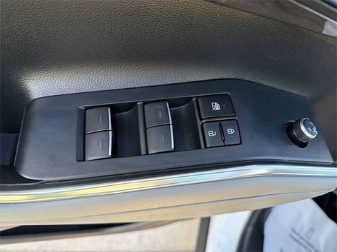 Certified 2022 Toyota Highlander Platinum image 10