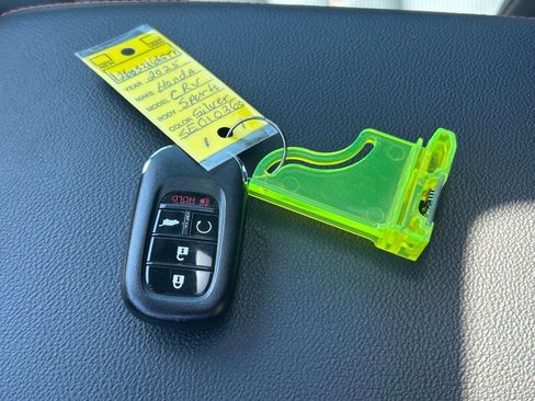 Used 2025 Honda CR-V Sport-L image 40