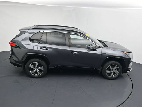 Used 2021 Toyota RAV4 SE w/ Weather & Moonroof Package AWD/4WD image 31