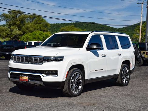 Certified 2023 Jeep Grand Wagoneer Series III AWD/4WD image 7