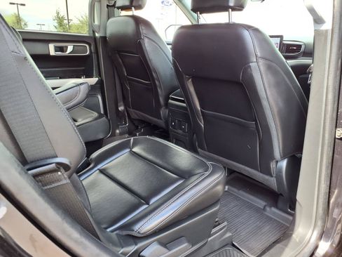 Certified 2024 Ford Explorer XLT w/ Equipment Group 202A AWD/4WD image 13