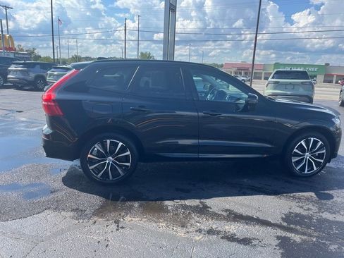 Used 2023 Volvo XC60 B5 Plus image 7