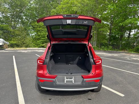 Used 2022 Volvo XC40 T5 Momentum AWD/4WD image 15