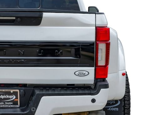 Used 2021 Ford F350 Platinum w/ FX4 Off-Road Package AWD/4WD image 53