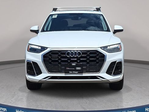 Used 2023 Audi Q5 2.0T Premium w/ Convenience Package AWD/4WD image 3