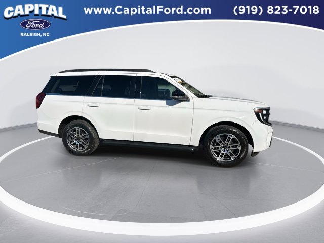 Certified 2025 Ford Expedition Active AWD/4WD image 9