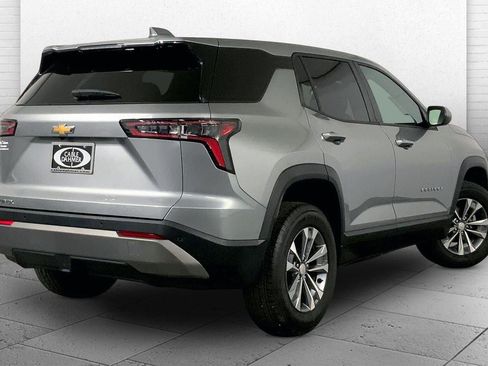 Used 2026 Chevrolet Equinox LT FWD image 14