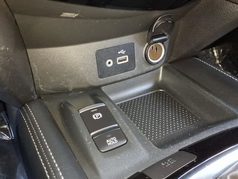 Used 2020 Nissan Rogue Sport SL image 16