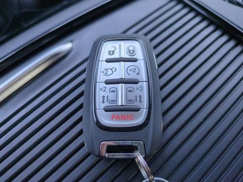 New 2026 Chrysler Pacifica Limited w/ S Appearance Package image 29