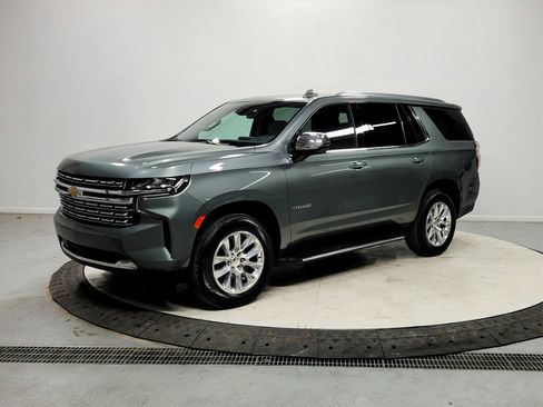 Used 2024 Chevrolet Tahoe Premier image 3