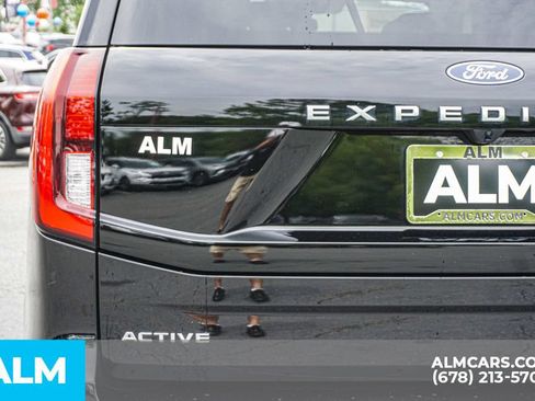 Used 2025 Ford Expedition Active AWD/4WD image 13