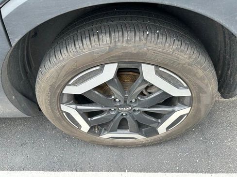 Used 2023 Kia Telluride EX w/ EX Captain's Chair Package FWD image 6