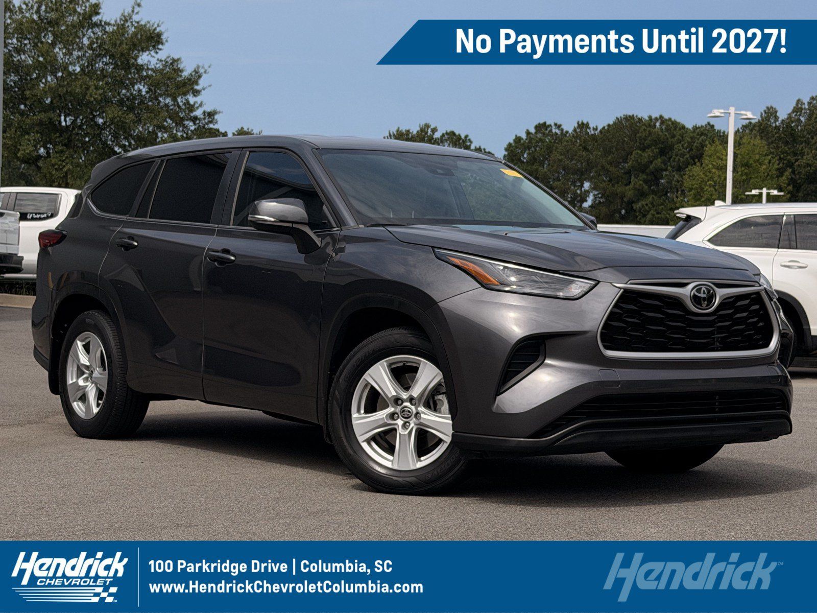 Used 2023 Toyota Highlander L AWD/4WD image 1