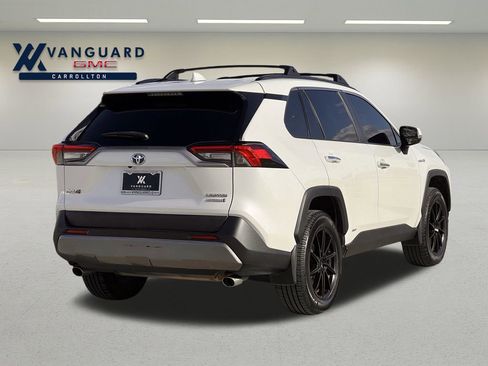 Used 2020 Toyota RAV4 Limited image 3