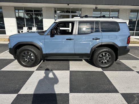 Used 2024 Toyota Land Cruiser image 1