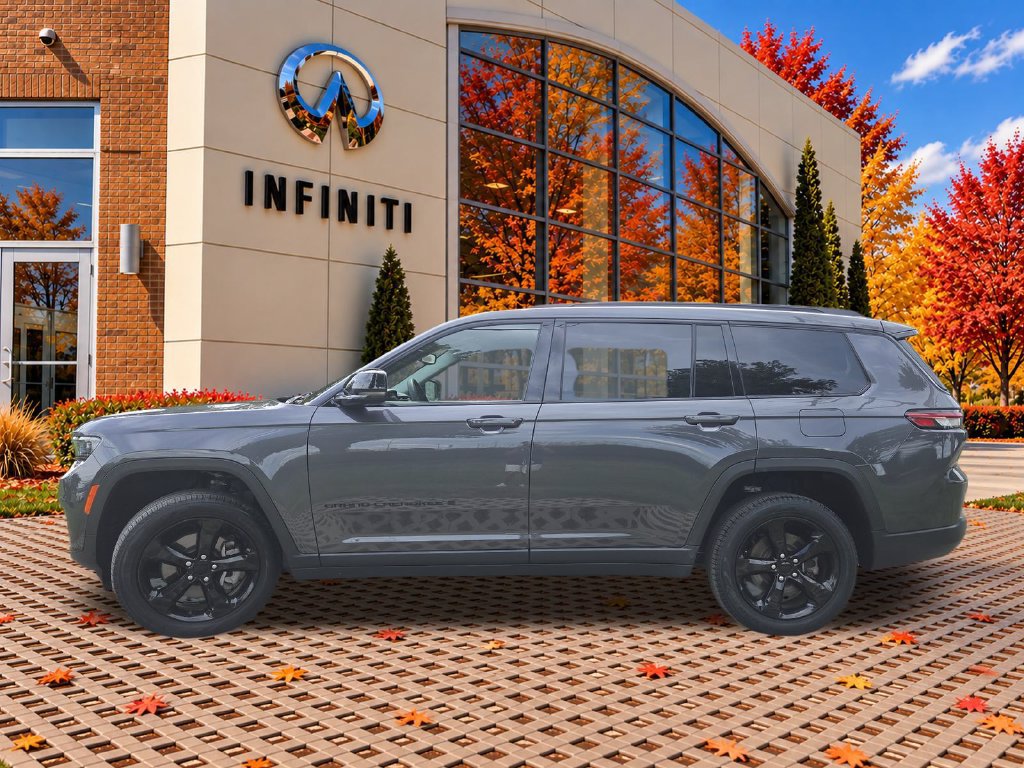Used 2023 Jeep Grand Cherokee L Limited w/ Black Appearance Package AWD/4WD image 9