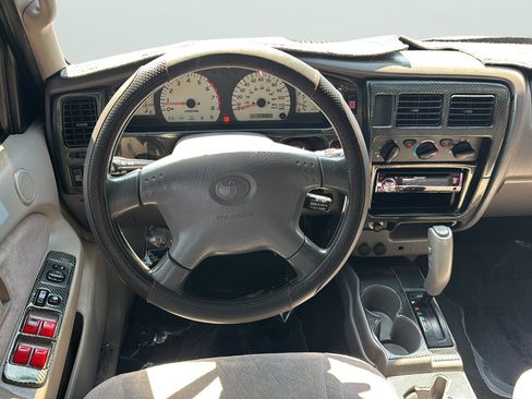 Used 2004 Toyota Tacoma PreRunner RWD image 16