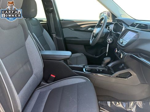 Used 2022 Chevrolet TrailBlazer LS AWD/4WD image 15