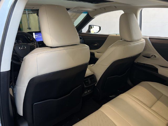 Used 2024 Lexus ES 300h w/ Premium Package FWD image 29