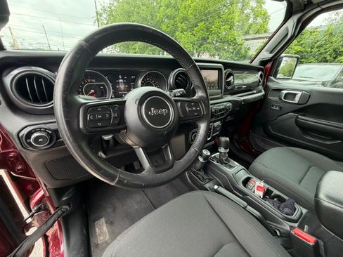 Used 2021 Jeep Wrangler Unlimited Sport AWD/4WD image 21