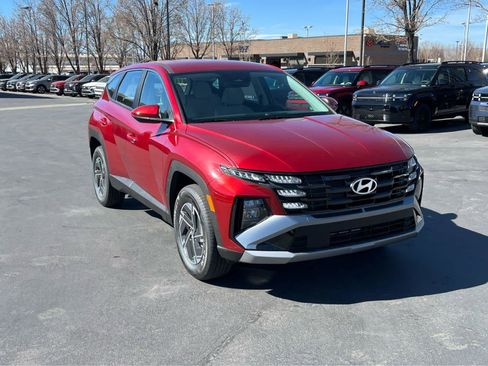 New 2026 Hyundai Tucson Blue SE AWD/4WD image 3