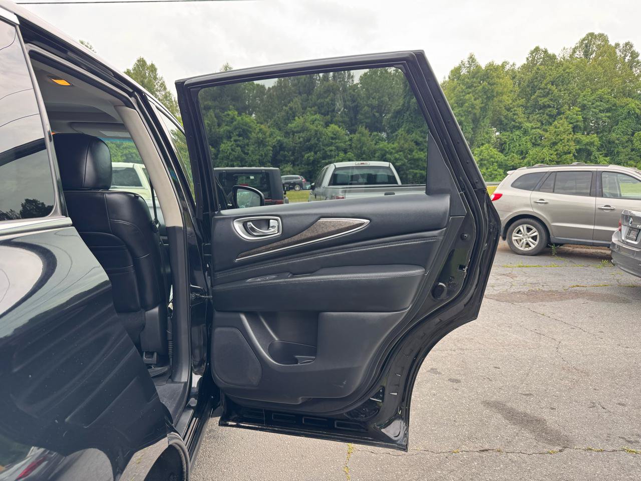 Used 2014 INFINITI QX60 Luxe w/ Premium Plus Package AWD/4WD image 16