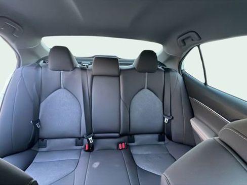 Used 2022 Toyota Camry LE image 31
