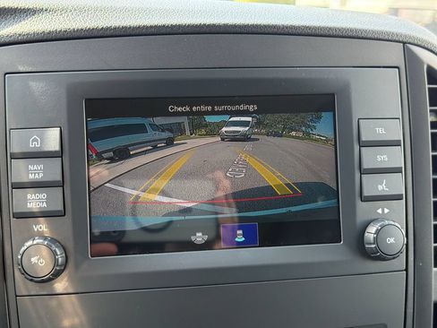 Used 2023 Mercedes-Benz Metris Passenger image 8