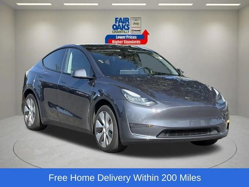 Used 2023 Tesla Model Y Long Range AWD/4WD image 1