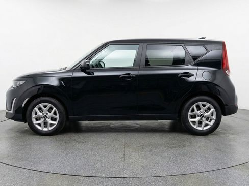 Used 2025 Kia Soul LX w/ LX Technology Package FWD image 5