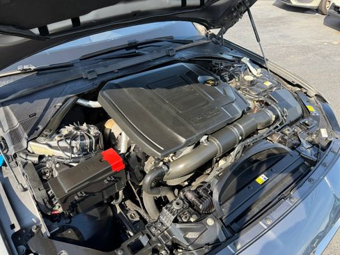 Used 2018 Jaguar XF R-Sport AWD/4WD image 41