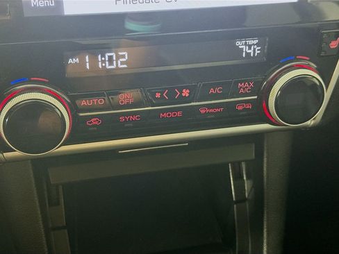 Used 2018 Subaru Outback 2.5i Limited image 18