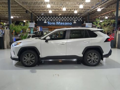 Used 2023 Toyota RAV4 XLE Premium AWD/4WD image 10