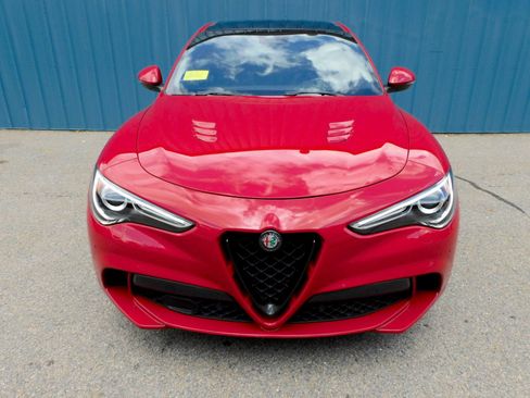Used 2018 Alfa Romeo Stelvio Quadrifoglio w/ Driver Assist Dynamic Package AWD/4WD image 8