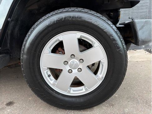 Used 2011 Jeep Wrangler Unlimited Sahara w/ Dual Top Group image 21