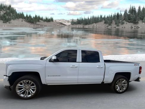 Used 2017 Chevrolet Silverado 1500 LT w/ All Star Edition AWD/4WD image 6