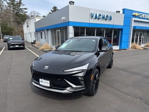 Certified 2024 Buick Envista Sport Touring w/ Convenience I Package image 1