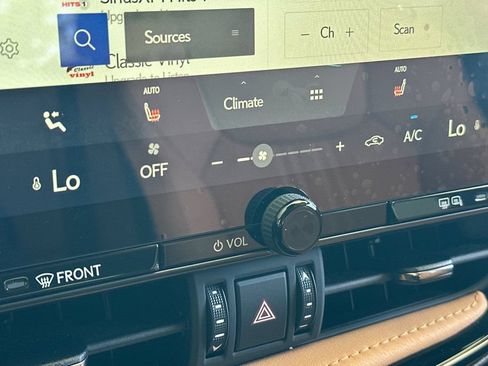 Used 2025 Lexus NX 250 FWD w/ Accessory Package (Z2) image 23
