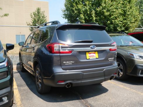 Used 2023 Subaru Ascent Limited w/ Technology Package AWD/4WD image 3