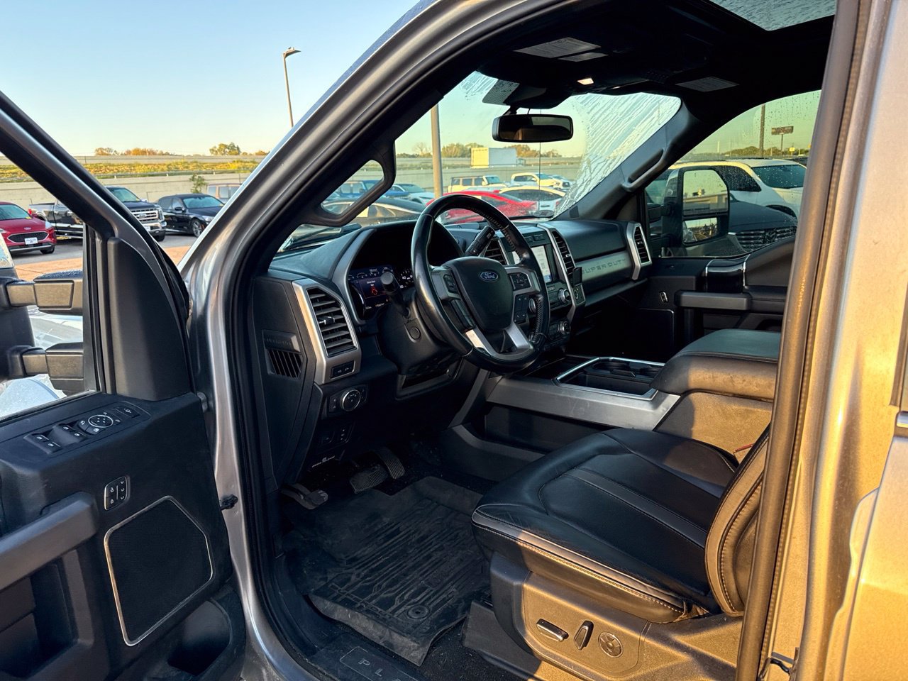 Used 2020 Ford F450 Platinum w/ FX4 Off-Road Package AWD/4WD image 20