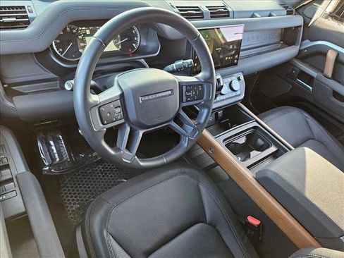 Used 2023 Land Rover Defender 110 X image 10