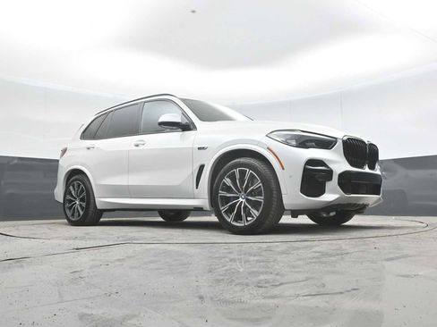 Used 2022 BMW X5 xDrive45e w/ M Sport Package AWD/4WD image 51