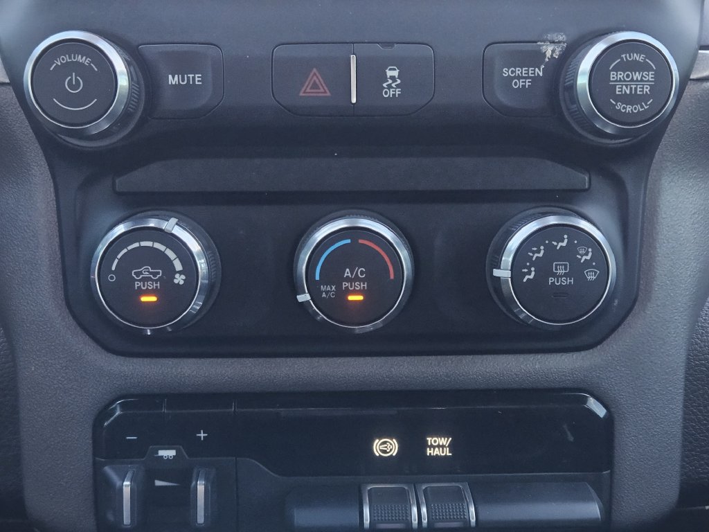 Used 2022 RAM 2500 Big Horn AWD/4WD image 19