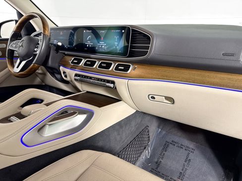 Used 2020 Mercedes-Benz GLS 580 4MATIC image 39