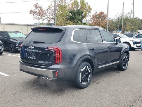 New 2025 Kia Telluride S image 6